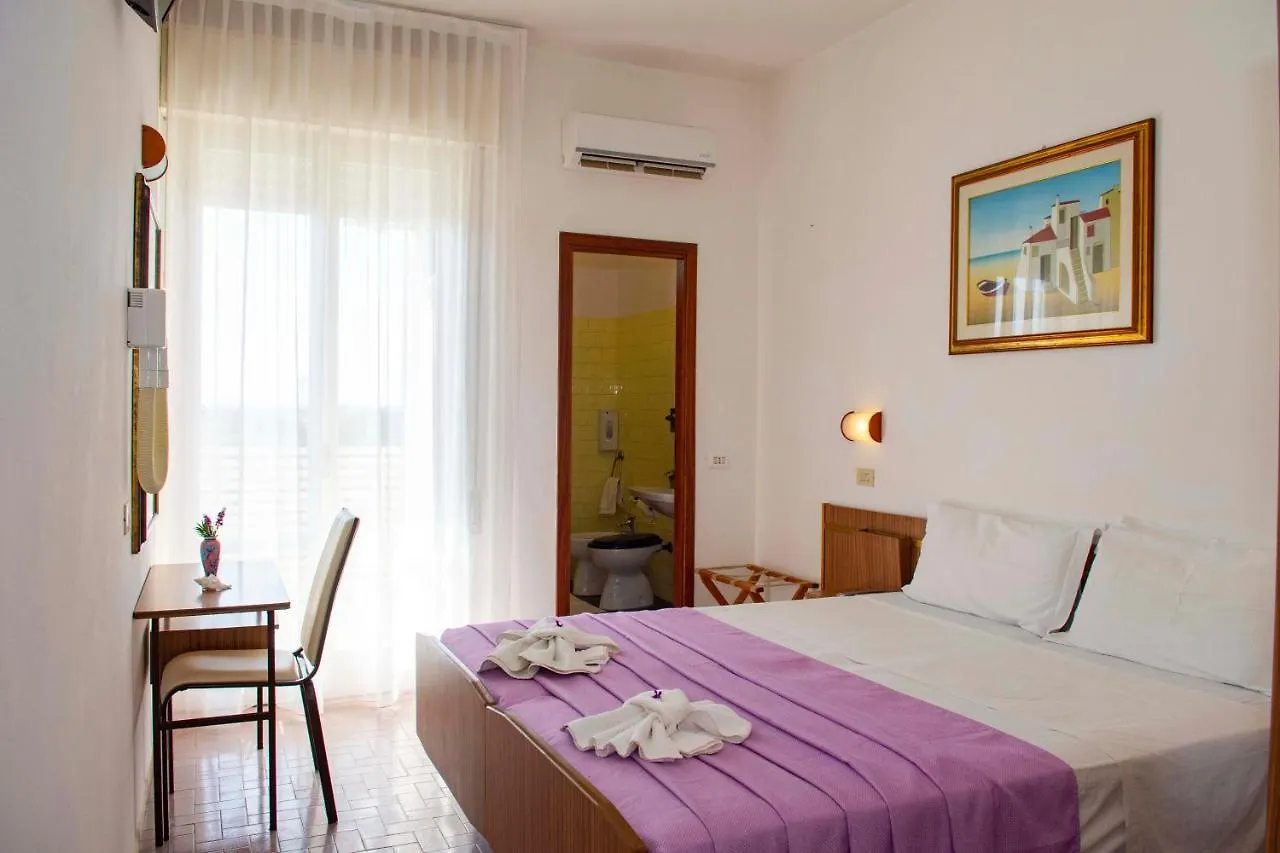 Hotel Sara Cesenatico 3*,