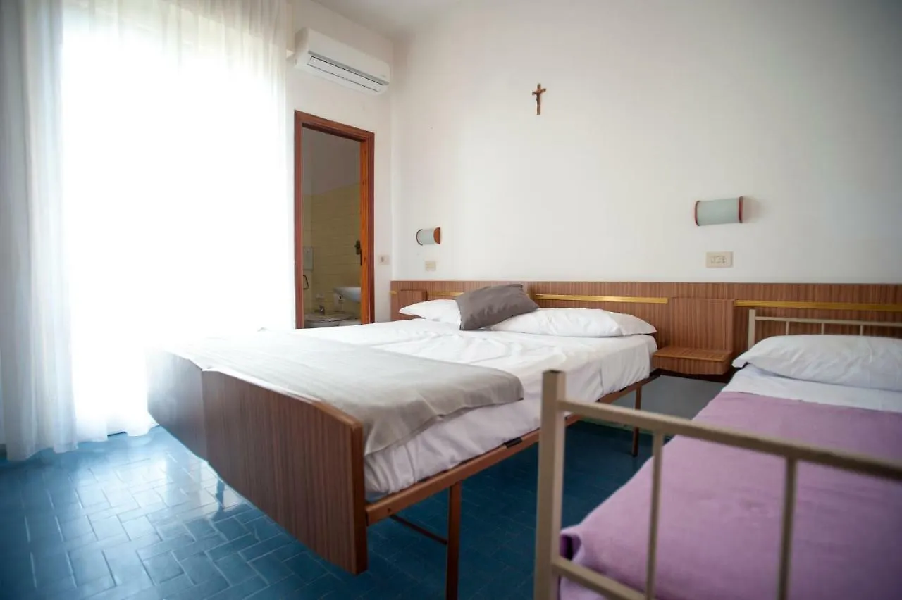 Hotel Sara Cesenatico 3*,  Italia