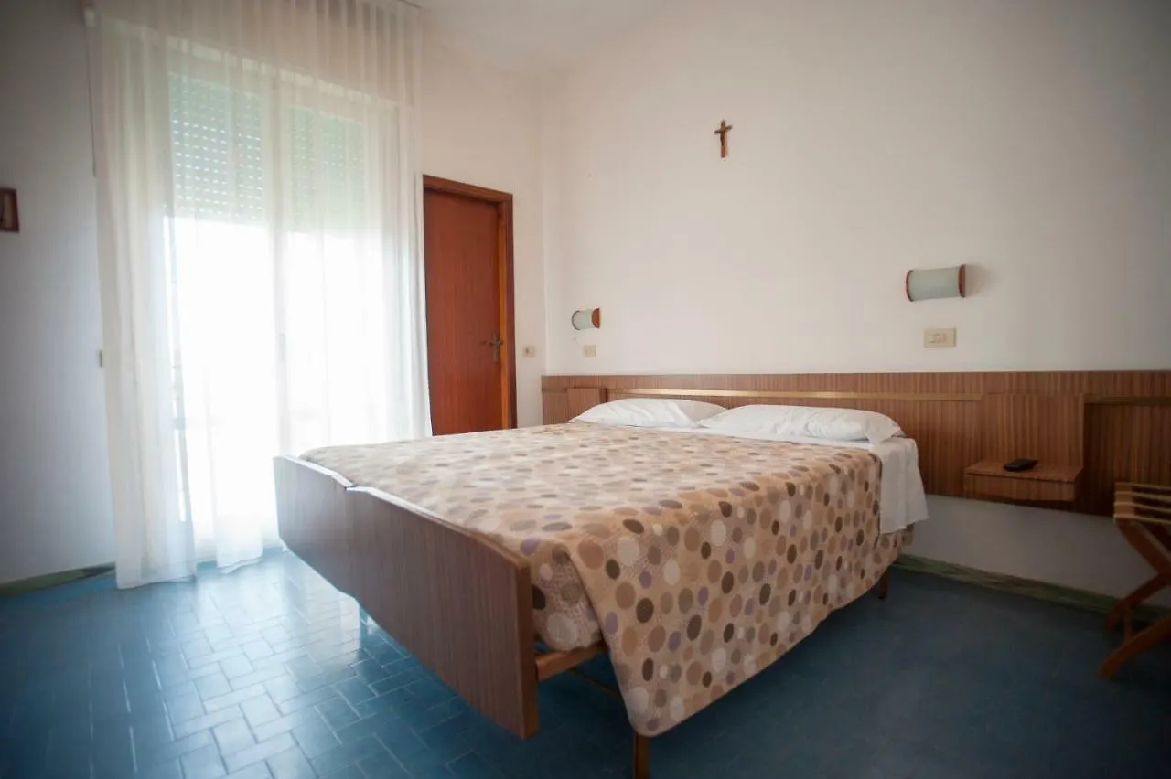 Hotel Sara Cesenatico 3*,  Italia